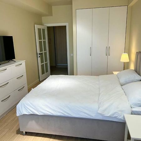 2 Bedroom On Ismail Corner Stefan Cel Mare, New Apartment, Chisinau Center! المظهر الخارجي الصورة